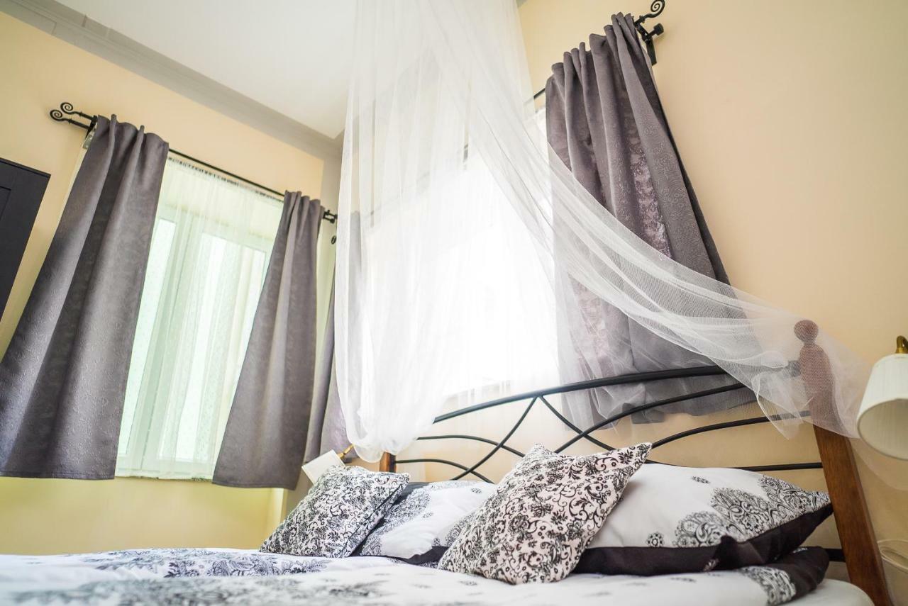 Boutique Hostel Kings N' Queens Загреб Екстериор снимка